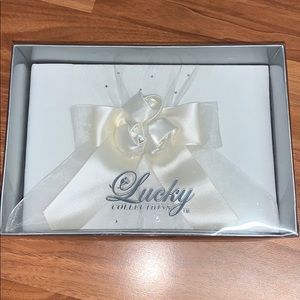 NWT Lucky Collections Wedding Guest Book
